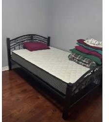 Upper level 2 spacious room for rent - Photo 3