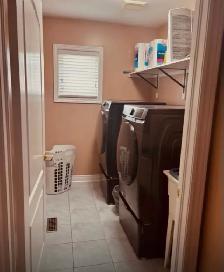 Upper level 2 spacious room for rent - Photo 6