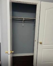 Upper level 2 spacious room for rent - Photo 8