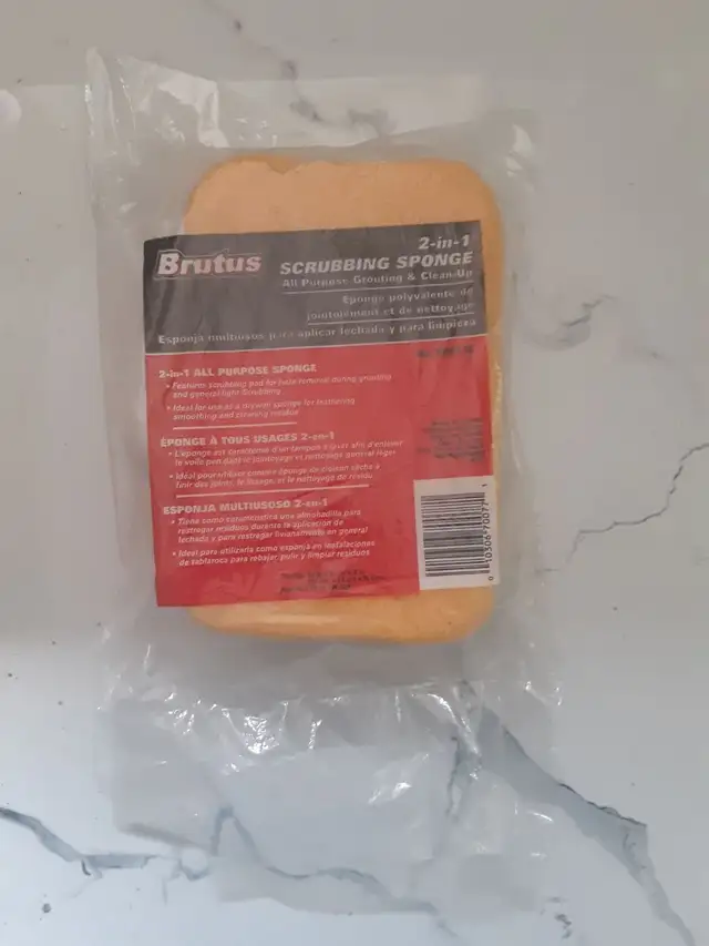 BRAND NEW 2-in-1 Scrubbing Sponge - 5 Pieces, Home renovation ma