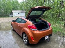 2015 Hyundai Veloster - Photo 5