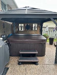Hot Tub with lounger