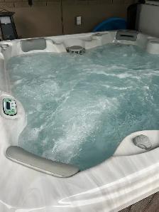 Hot Tub with lounger - Photo 4