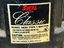 Skil Classic Series 1-3/4 HP Plunge Router Model 1835 - Photo 3