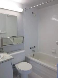 Furnished Room for rent in High rise Building Islington Subway - Photo 8
