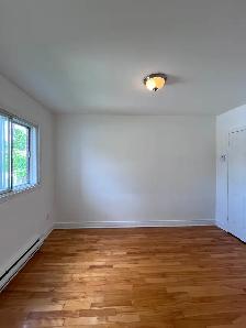 4 ½ À LOUER ST-MICHEL – ÉLECTROS NEUFS INCLUS – 2 CHAMBRES - Photo 5