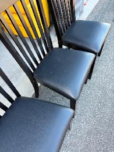 Four Matching Chairs. - Photo 7