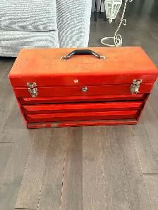 Metal tool box for sale for $25