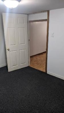 Basement For Rent in Scarborough 1 bedroom - Photo 4