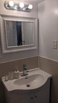 Basement For Rent in Scarborough 1 bedroom - Photo 8
