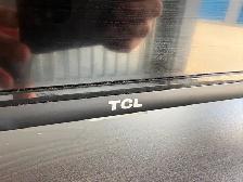 32' Smart TV - Photo 3