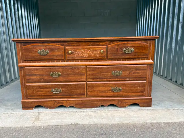 7 Drawer Dresser