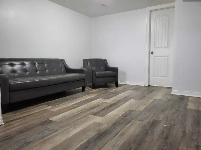 Bright 1 Bedroom basement appartment ALL INCLUSIVE with parking