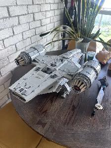 Lego UCS Razor Crest Fully Completed with Manual and Mini Figs - Photo 3