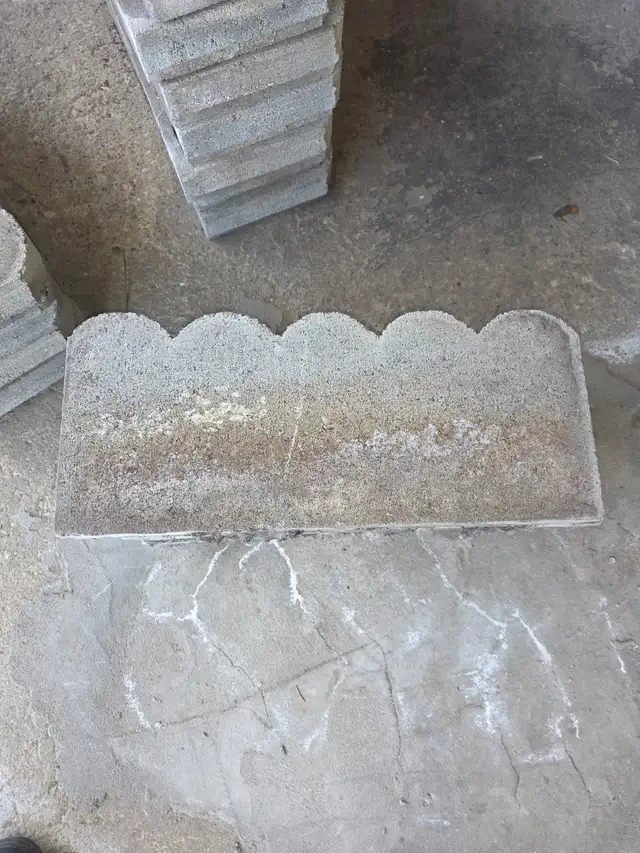 Old castle Scalloped Straight Landscape Edger For Sale