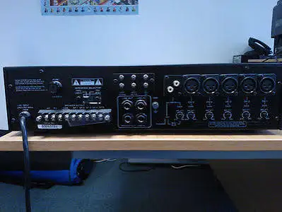 INTERM PA-2000 Public Address Amplifier EQ xlr 5 zone 6 channel
