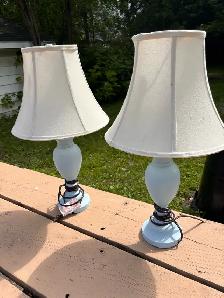 Bedroom lamps like new