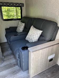 2021 Freedom Express - Photo 9