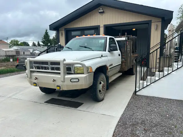 Welding Truck with Deck