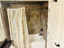 Spacious 4 Bed Home – Eagle Ridge Fort McMurray – Site Bus Near