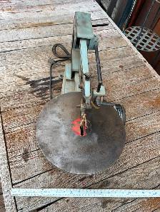 Delta 16' Scroll Saw, 2 Speed, Model #40-560C - Photo 2