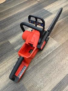 Milwaukee 2727 M18 Chainsaw