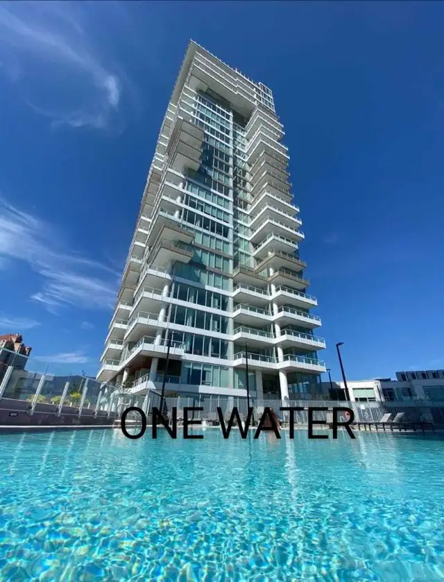 ONE WATER STREET CONDO - Downtown Kelowna steps to the lake