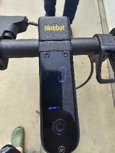 Ninebot E-scooter - Photo 3