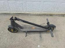 Ninebot E-scooter - Photo 5