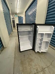 DANBY MINI REFRIGERATOR - Photo 5