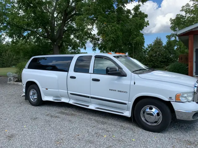 2003 Dodge 3500 DRW Cummins – Rust-Free Time Capsule