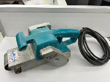 Makita 9924DB Belt Sander
