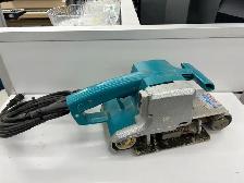 Makita 9924DB Belt Sander - Photo 2