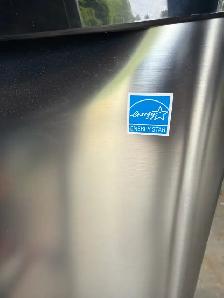 DANBY 20" 4.4 CUBIC FEET COMPACT REFRIGERATOR