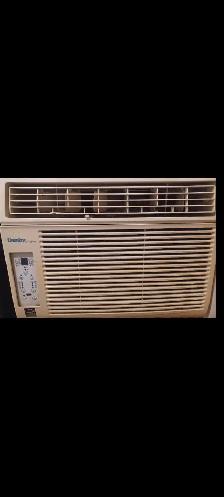 Danby Air conditioner / Air Climatiseur Danby