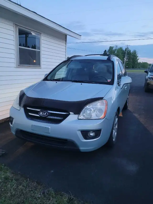 Kia Rondo 2008