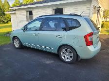 Kia Rondo 2008 - Photo 2
