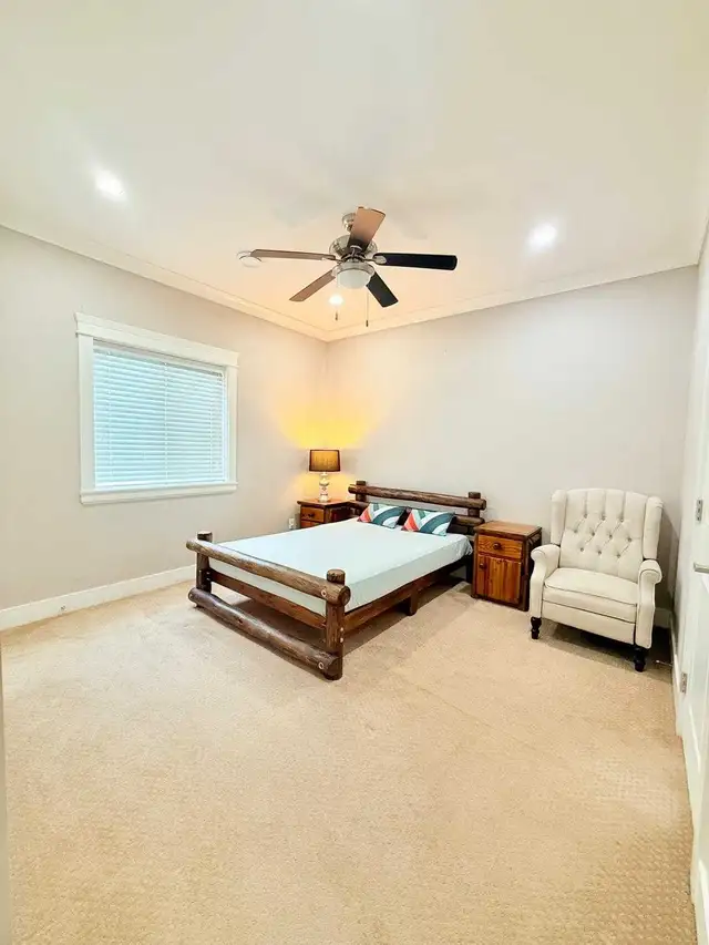 private spacious Fully furnished room with private washroom