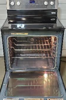 Whirlpool Smooth Top Stove - Stainless steel, Digital controls - Photo 3