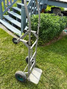 Chariot - Photo 2