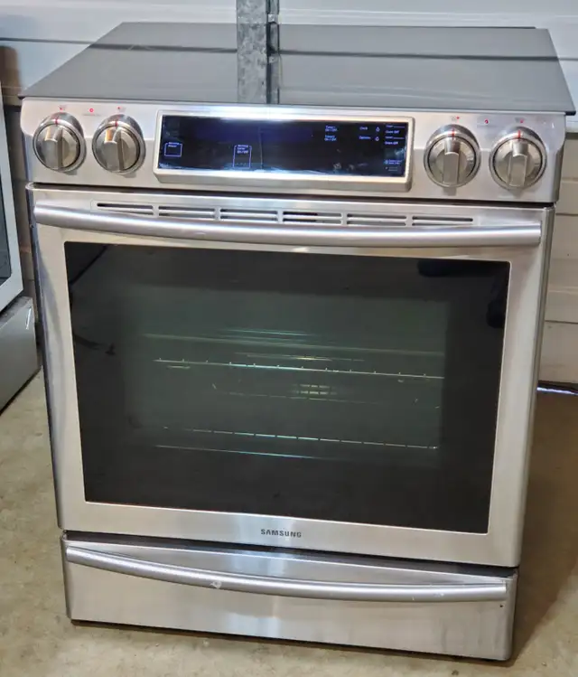 Samsung Stove - Insert, Smooth Top, Stainless
