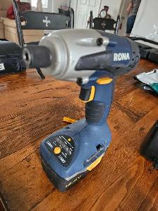 visseuse Rona 14.4 volts , 2 batteries $35.