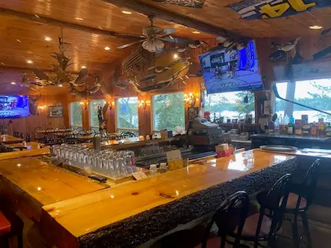 Waitress / Bartender