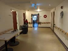 QUIET, SECURE LOCATION! Bachelor Apartment Heat & Hydro incl. - Photo 8