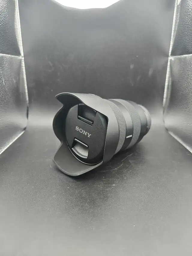 Sony SEL24105 FE 24-105mm F4 G O lens