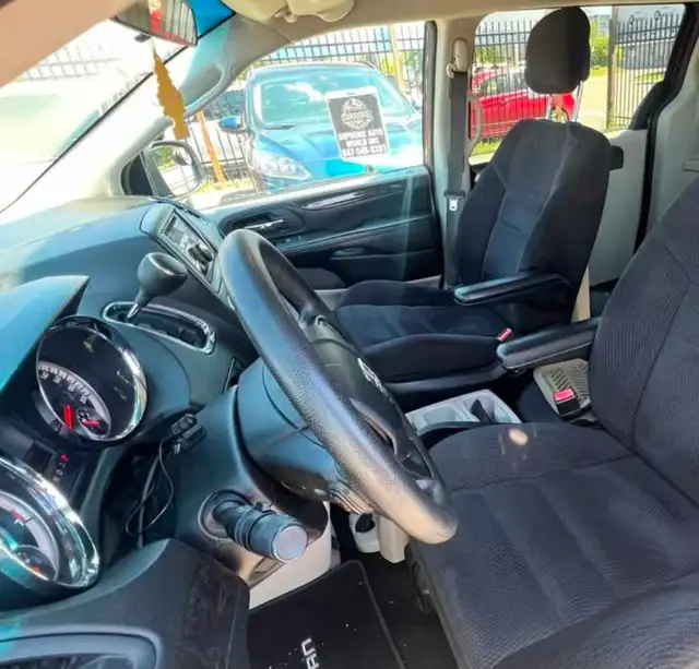 2017 Dodge Grand Caravan Wheelchair Accessible – Low Mileage