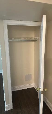 1 Bedroom Basement Apartment  For Rent In Mississauga. - Photo 2
