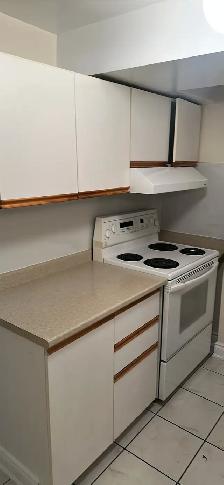 1 Bedroom Basement Apartment  For Rent In Mississauga. - Photo 7