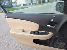 2013 Chrysler 200 - Photo 4