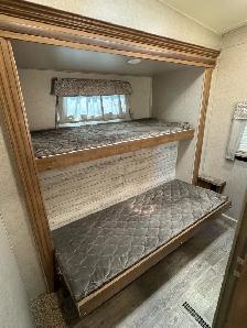 2019 Rockwood Signature Ultralight 8301 5th wheel with warranty - Photo 6